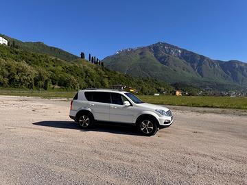Rexton 7posti  gancio traino