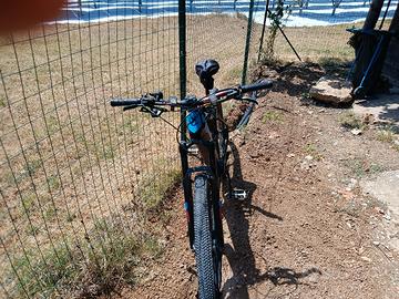 bici Mountain bike elettrica pedalata assistita 