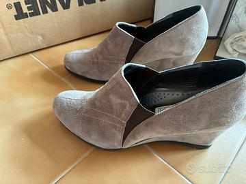 Zeppa in camoscio grigio