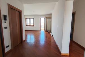 Appartamento ampio e luminoso con garage - borgo s