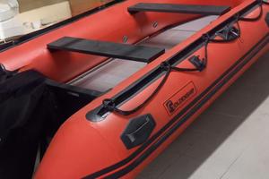 Gommone con motore Suzuki 15 cavalli