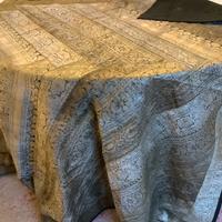 copri tavolo o copri letto in broccato d,oro
