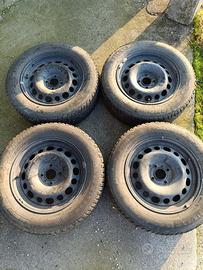 Pneumatici invernali 215/60 r16