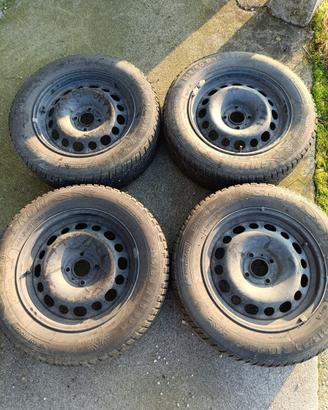 Pneumatici invernali 215/60 r16