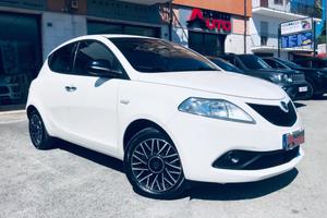 Lancia Ypsilon 1.0 FireFly 5 porte S&S Hybrid Ecoc