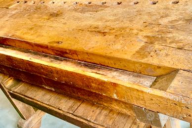 Antico Tavolo famegname