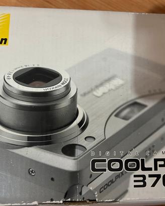 NIKON FOTOCAMERA ( DIGITAL CAMERA )