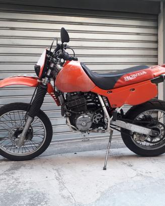 XR 600 R