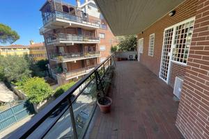 Appartamento di 85 m² con 3 locali e box auto a Ro