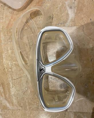 Maschera e pinne Sub