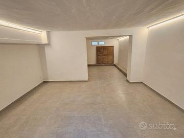 MAGAZZINO INGRESSO AUTONOMO 45 mq