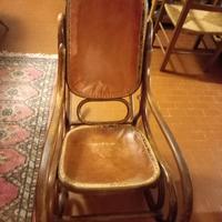 Sedia a dondolo stile thonet