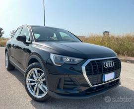 AUDI Q3 35 2.0 TDI 150 CV Business S-tronic