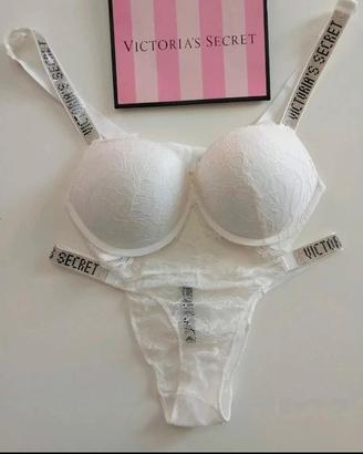 Set Victoria's Secret 