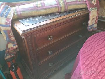 Cassettone restaurato 