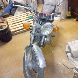 Moto d'epoca da restaurare