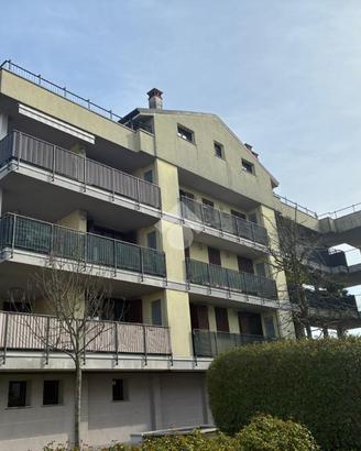 2 LOCALI A CASORATE PRIMO