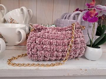 Borsa di velluto crochet