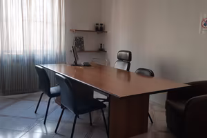 Disponibile stanza per uso ufficio