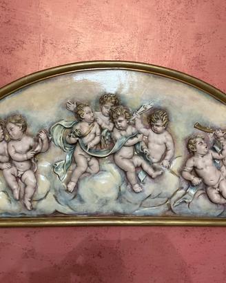 Bassorilievo in gesso decorato