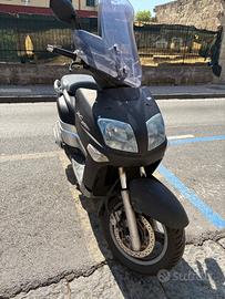 Yamaha XC 300 Nero – €500