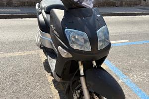 Yamaha XC 300 Nero – €500