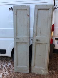 Vecchia porta a due ante