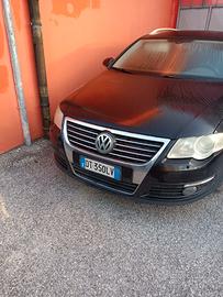 walksvagen Passat SW