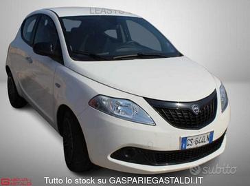 Lancia Ypsilon 1.0 FireFly 5 porte S&S Hybrid Oro