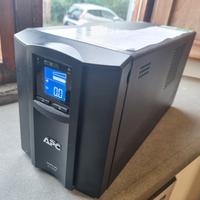 Gruppo di continuità APC Smart-UPS C1500 