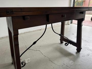 Tavolo d’epoca apribile