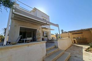 Esclusiva Villa Fronte Mare sul Lungomare di Capo