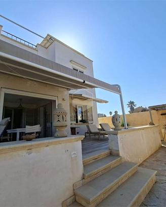 Esclusiva Villa Fronte Mare sul Lungomare di Capo