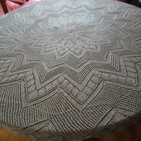 tovaglia rotonda fatta ai ferri