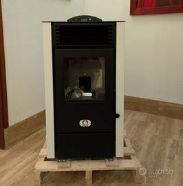 Stufa a pellet 10kw mod. CALIFORNIA (NUOVA!)