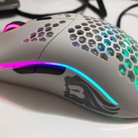 Mouse Glorious Model D bianco opaco