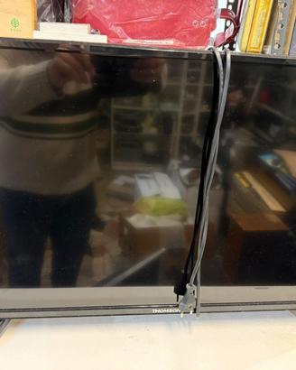 3 tv a schermo piatto lcd da rivedere