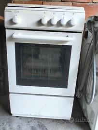 Fornello a 4 fuochi con forno