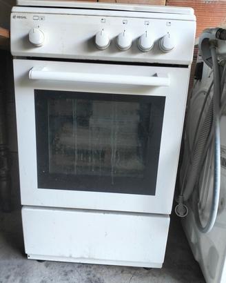 Fornello a 4 fuochi con forno