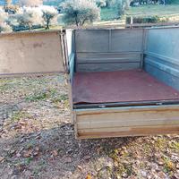  Rimorchio con collegamento elettrico 