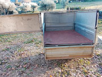  Rimorchio con collegamento elettrico 