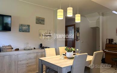 Villa Indipendente con Giardino - Via dei Martiri,