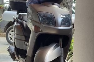 Yamaha Versity 300 pezzi di ricambio