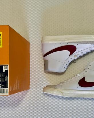 Nike Blazer Mid ’77 Vintage bianche con swoosh ros