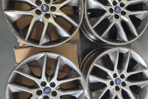 Cerchi in lega Ford