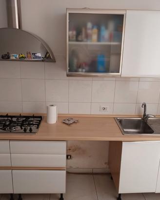 Cucina moderna completa