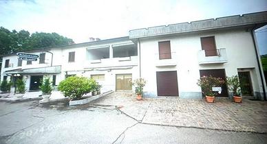 Immobile di 1300 m² con più di 5 locali a Montù Be