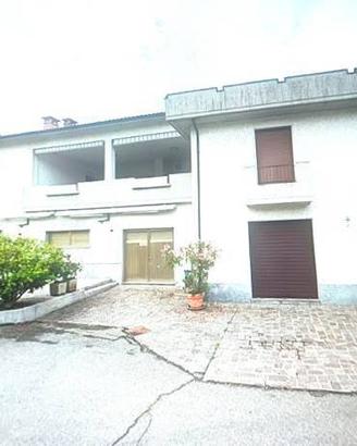 Immobile di 1300 m² con più di 5 locali a Montù Be