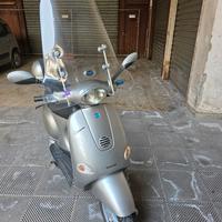 vespa ET4 125 anno 1999