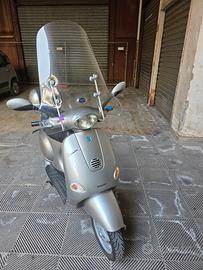 vespa ET4 125 anno 1999